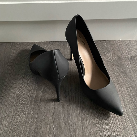 Black pointed toe heels 3.5 inch - Picture 1 of 1
